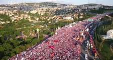 Şehitler Köprüsü'ndeki İnsan Seli Havadan Görüntülendi