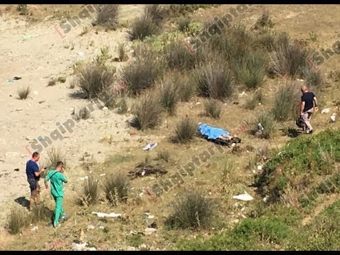 Report TV - Tragjedi në Vlorë, katër të mbytur në det brenda pak orëve