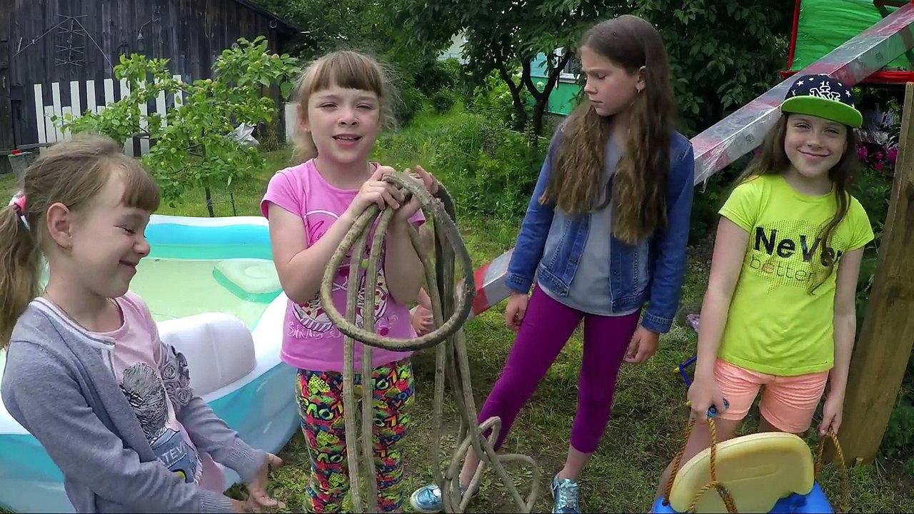 Катапульта в Бассейн из скотча и стрейч пленки Пригаем из Домик на дереве Аквапарк дома