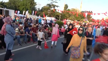 Ibb Önünde Toplanmalar Başladı