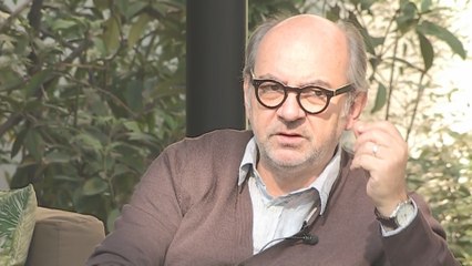 Luis Gnecco no se extraña que "Neruda" haya tenido más éxito fuera de Chile