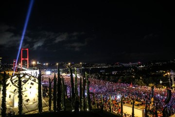 250 Şehidin Adı Tek Tek Okunup, Her Biri İçin Işıklar Yakıldı