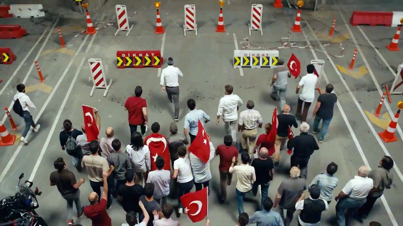 TÜYLERİ DİKEN DİKEN EDEN MUHTEŞEM 15 TEMMUZ KLİBİ!