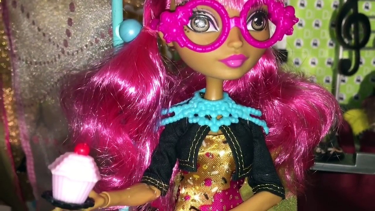 A SERIES ABOUT EVER AFTER HIGH DOLLS (MORE THAN JUST A FAIRY TALE, EPISODE 6)
