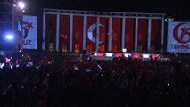 Başkent'te Dev Türk Bayrağı Eşliğinde 
