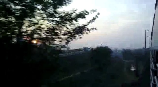 HWH WAP-7 30305 Double Decker Express gets overtaken by ET WAG-5 Purvanchal Express