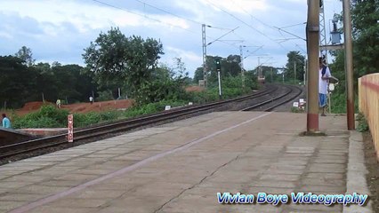 TATA WAM-4 20660 negotiating Khirai  Station Curve on SER