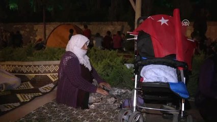 Erdoğan 15 Temmuz Şehidinin Ikizine Sahip Çıktı