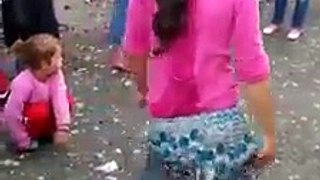 Beautifull Dance Girl In Road- HD Video 2017