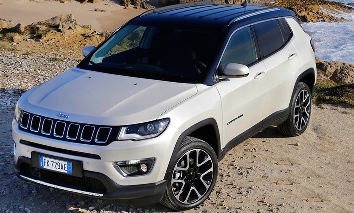 2018 Jeep Compass VS Jaguar E-PACE