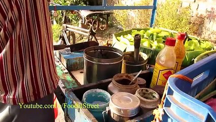 Indian Street Food Kolkata - Tasty Masala Star Fruit (kamranga) - Street Food India