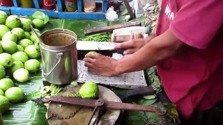 Indian Street Food Kolkata - SPECIAL Tasty Masala Pyara ( Guava ) - Bengali Street Food India