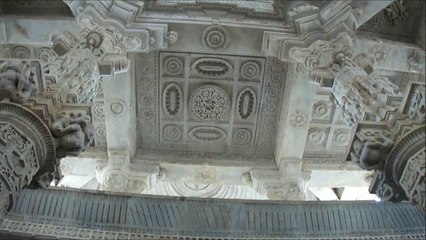 Jain Temple - Ranakpur - Rajasthan - Guided Tour in Hindi