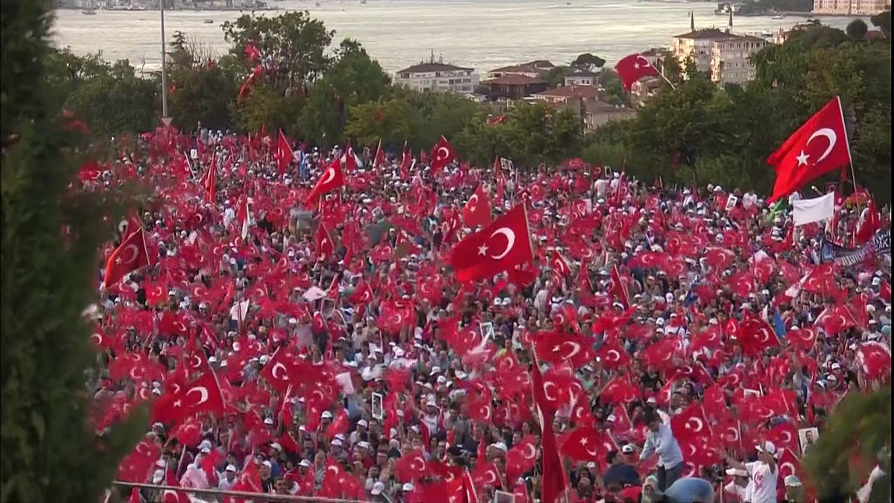 Erdogan: 'Wir werden diesen Verrätern den Kopf abreißen'