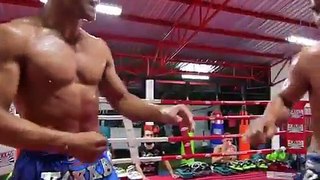 1 VS 1 conditioning in the ring looks brutal