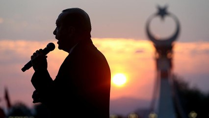 Erdogan: "Prolungheremo le leggi di emergenza"