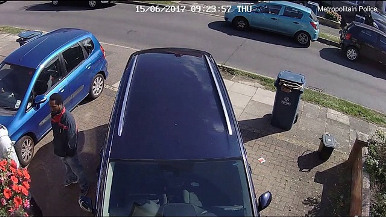 Met Police footage shows two men attacking someone at his door