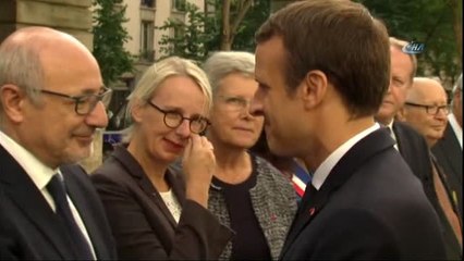 Netanyahu Paris'te