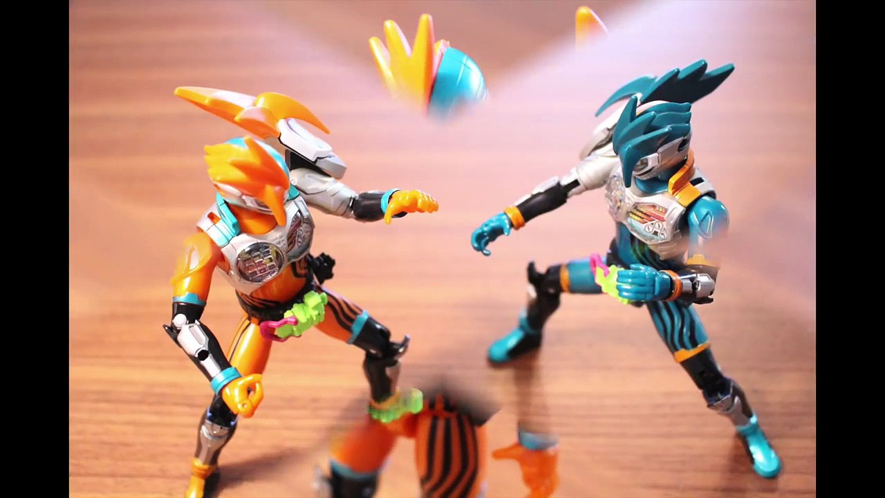 オレはオマエでお前は俺だ！パラドVS永夢 仮面ライダーエグゼイド ストップモーション KAMEN RIDER EX-AID  STOP MOTION PARADO VS EMU