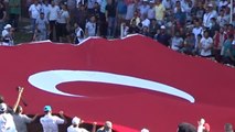 Kırkpınar'da Dev Türk Bayrağı Şehitler İçin Açıldı