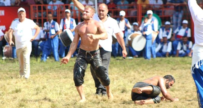 Tarihi Kırkpınar Yağlı Güreşleri'nde Başpehlivan İsmail Balaban Oldu