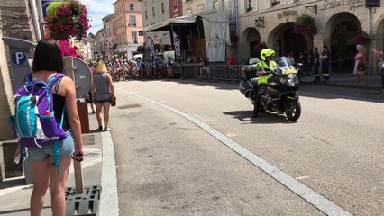 Le départ du Critérium des Arcades à Remiremont