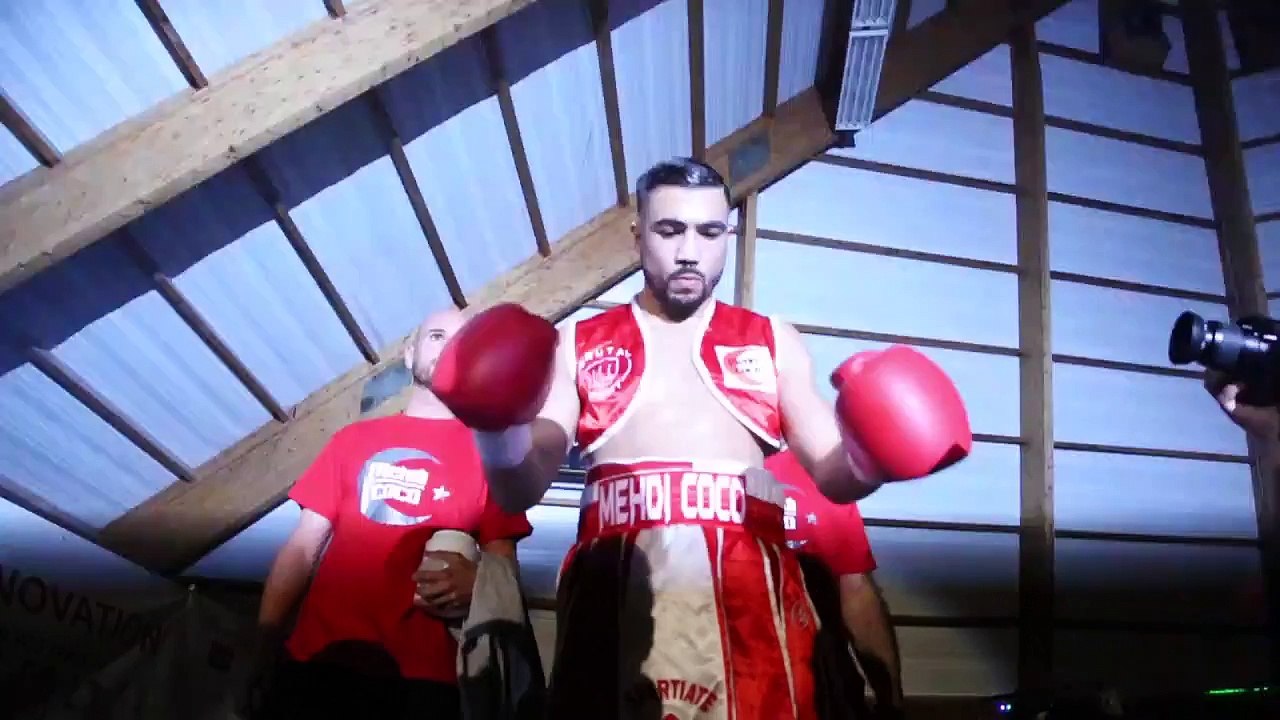 Entrée Mehdi COCO ... Gala de boxe douai