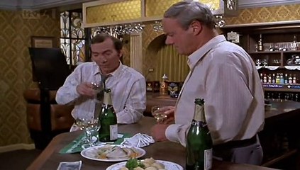 Minder S03 E12 Back In Good Old England