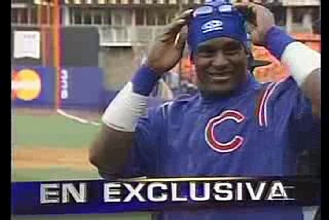 Entrevista de Sammy Sosa donde aclara todo sobre su color de piel.