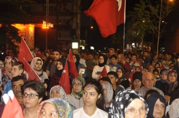 Balıkesir Demokrasi Nöbetine Devam Ediyor