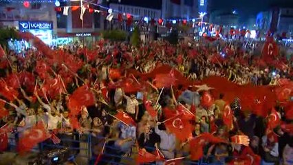 1-Istanbul'da Demokrasi Nöbeti Etkinliklerle Sürdü