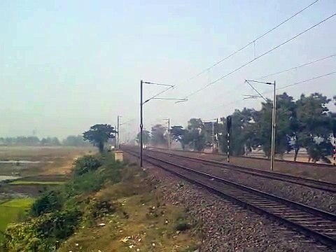 IRFCA - Kalka -Howrah Mail passing Madhusudanpur Station on HB Chord Line