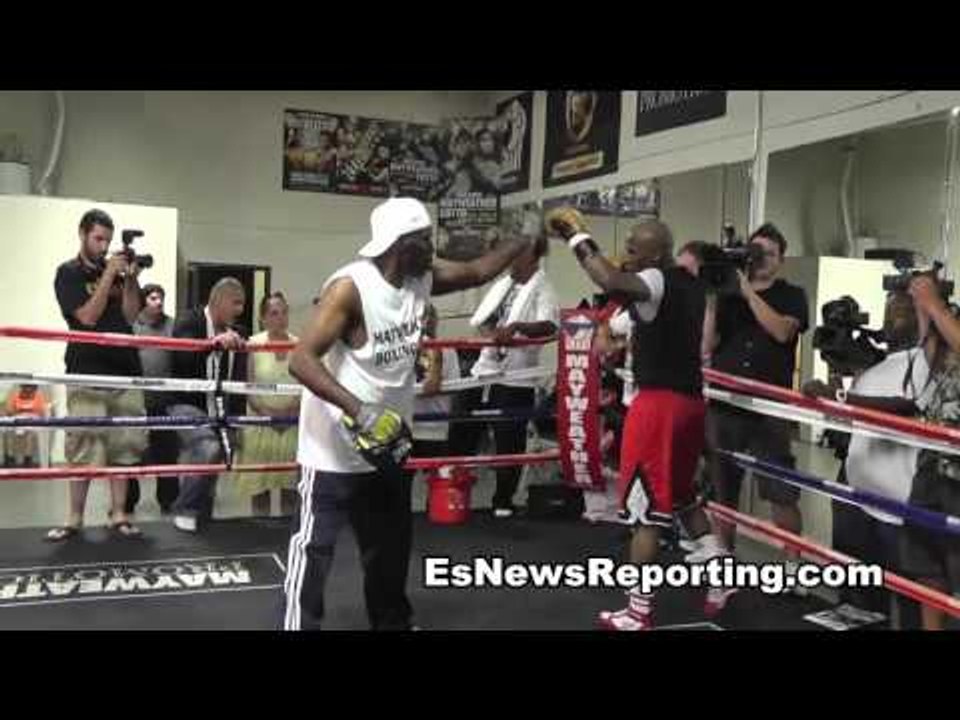 50 cent signs Yuriorkis Gamboa Becomes a boxing promoter