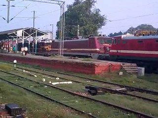 Entering Barauni Junction-Horse Power Count.3gp