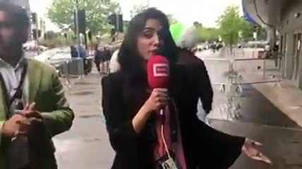 Pakistani-British Citizens Chants "Go Nawaz Go" Slogan In Front Of Sports Analyst Zainab