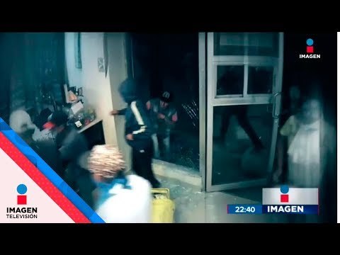 Saquearon dos tiendas Oxxo en la madrugada | Noticias con Ciro Gómez Leyva