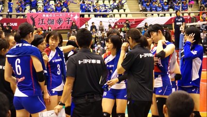 〖女子バレー〗トヨタ車体クインシーズ　ミーティング　（大柄な選手が多い）