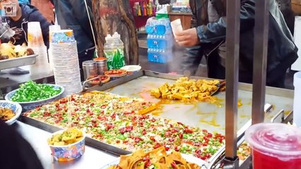 Download Video: Street Foods Around The World 19 - Xi'an China Street Foods Scene Day and Night - Chinese Street Food