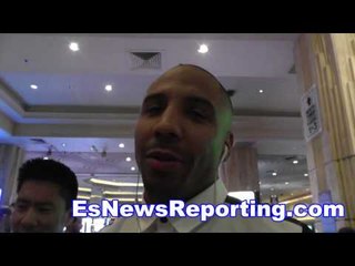 andre ward on mayweather vs pacquiao mobbed by fans in vegas - EsNews