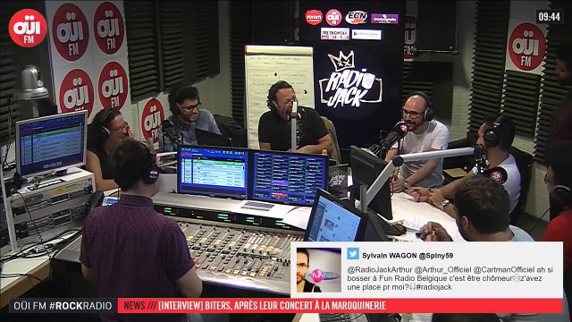 La radio OUI FM en direct vidéo /// La radio s'écoute aussi avec les yeux (3125)