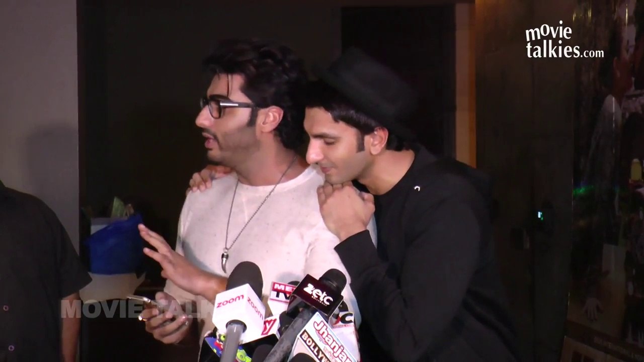 Arjun Kapoor Shows Saif's SMS Reply On Kissing Scenes In Ki & Ka - SHOCKING