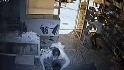 Ev Taşır Gibi Hırsızlık Yaptılar...o Anlar Kamerada