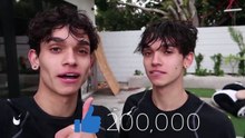 TWINS STUCK IN GIANT BUBBLE BALL!-Pp0FoLAF7Rs