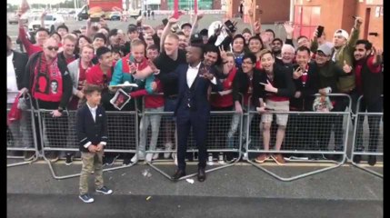 Patrice Evra, superstar à Manchester !