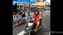 Funny Chinese videos - Prank chinese 2sda017 can't stop laugh