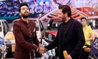 Fahad Mustafa with Shahid Afridi in Jeeto Pakistan Jeeto