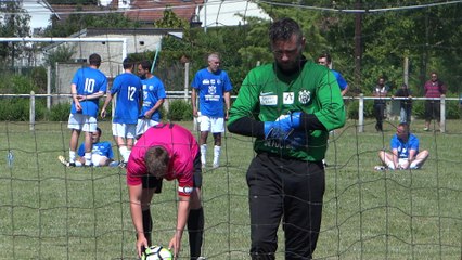Pénalty de David D'ASCENZO offrant la victoire à l'Amicale d'Homblières en finale du Challenge DEMAREST (0-0, 5 t.a.b 4)