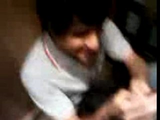 Coincé dans l'ascenceur 1/2