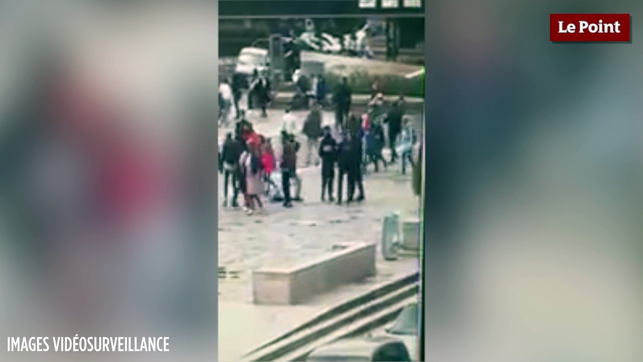 L'agression d'un policier sur le parvis de Notre-Dame-de-Paris