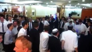 51.Chaim Dovid rocking up a wedding in Yerushlayim